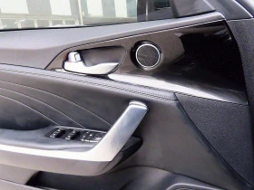 Kia Stinger Meister| Distronic| Heated Seats| Ventilated Seats, снимка 11