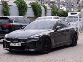 Kia Stinger Meister| Distronic| Heated Seats| Ventilated Seats, снимка 2