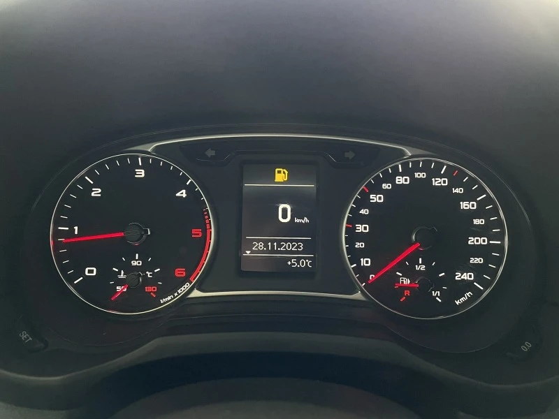 Audi A1 1.6tdi NAVI, снимка 10 - Автомобили и джипове - 43183249