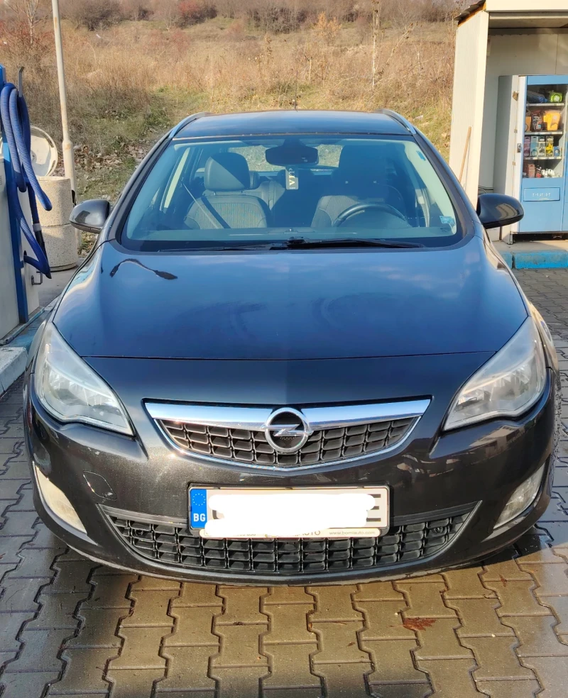 Opel Astra Opel Astra 1.7 Sports Tourer 2012 125kh, снимка 1 - Автомобили и джипове - 48084143