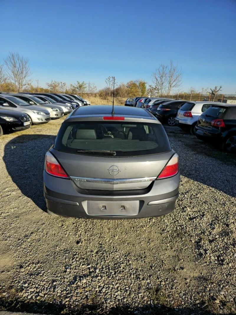 Opel Astra 1.9, снимка 4 - Автомобили и джипове - 48099252