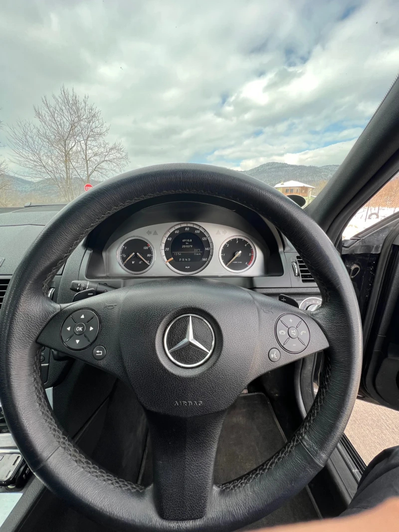 Mercedes-Benz C 220, снимка 10 - Автомобили и джипове - 49336714