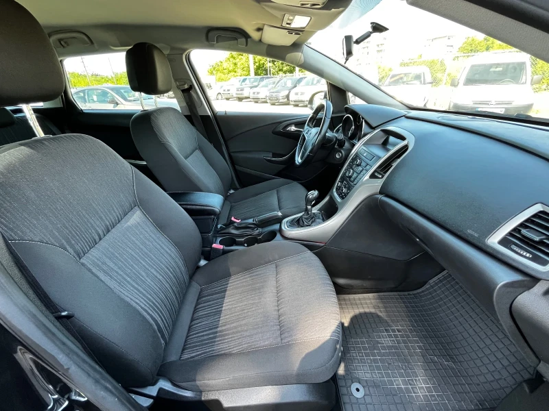 Opel Astra 1.4i 101кс, снимка 10 - Автомобили и джипове - 51364591