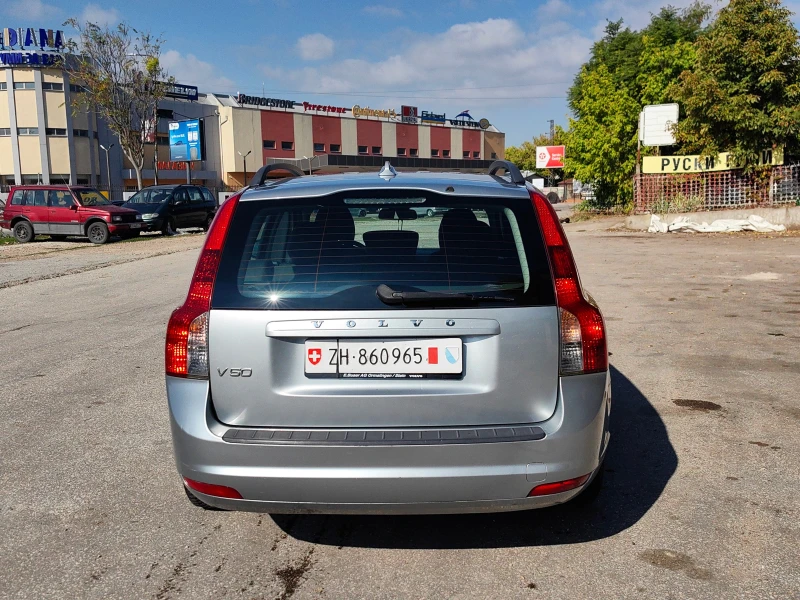 Volvo V50 1.8!!ШВЕЙЦАРИЯ!!УНИКАТ!!ТОП СЪСТОЯНИЕ, снимка 4 - Автомобили и джипове - 52025799