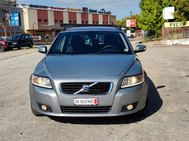 Volvo V50 1.8!!ШВЕЙЦАРИЯ!!УНИКАТ!!ТОП СЪСТОЯНИЕ, снимка 8 - Автомобили и джипове - 52025799