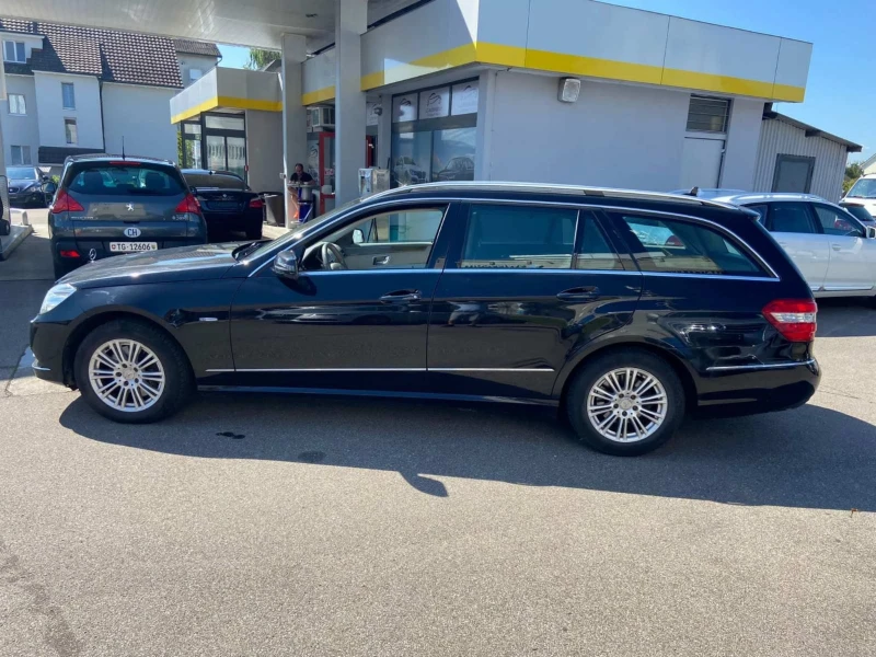 Mercedes-Benz E 250 Комби , снимка 2 - Автомобили и джипове - 53118225