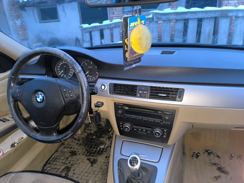 BMW 320, снимка 6 - Автомобили и джипове - 53179775