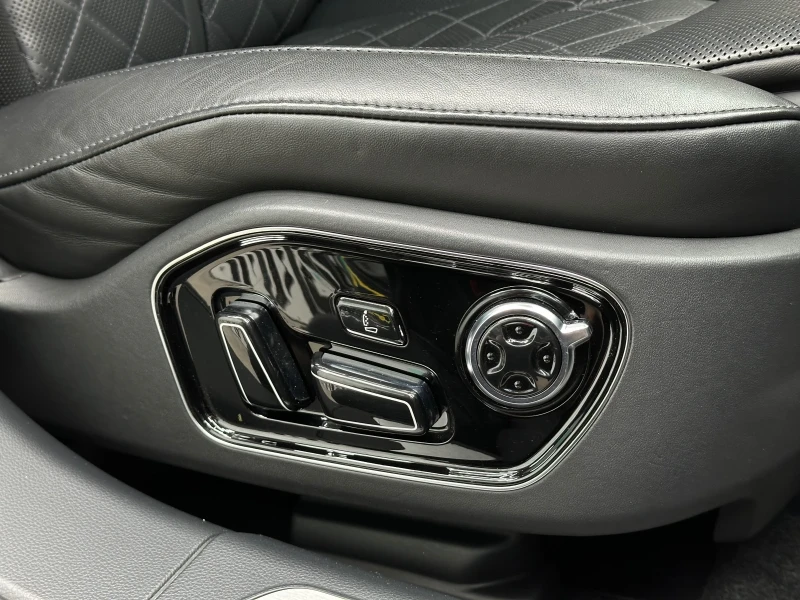 Audi S8 S8/122km/2-ри собственик/B&O/Massage, снимка 12 - Автомобили и джипове - 53506519