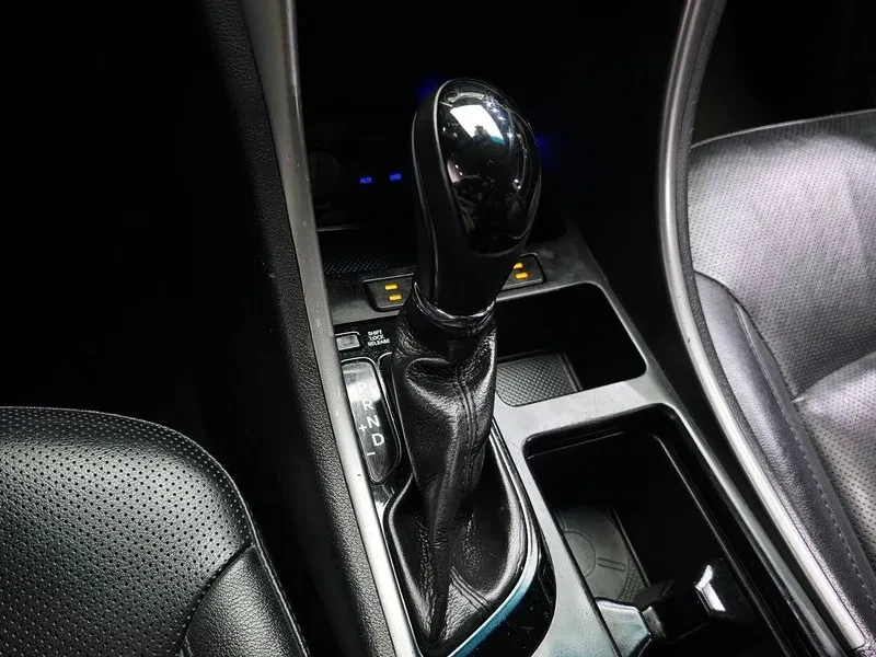 Hyundai Sonata 2.0, снимка 9 - Автомобили и джипове - 53558097