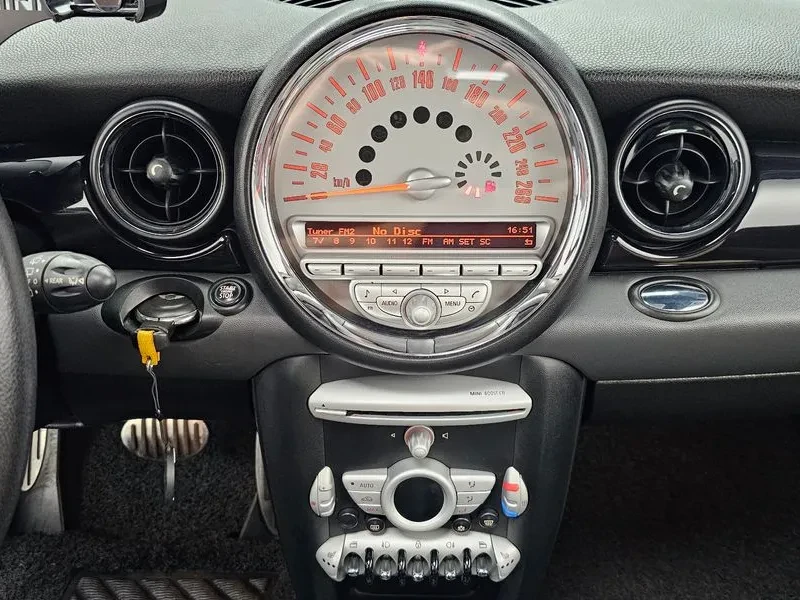 Mini Clubman Basic , снимка 14 - Автомобили и джипове - 55882583