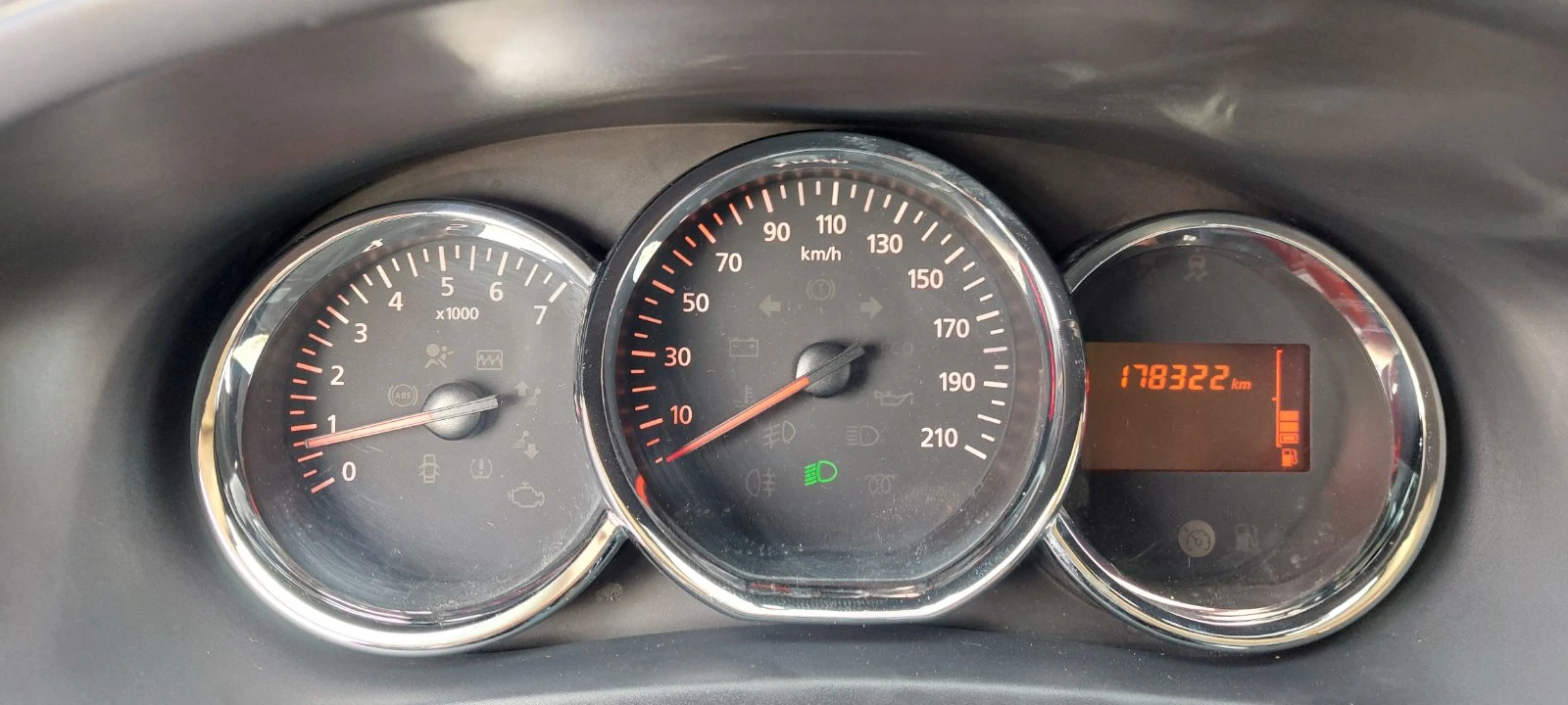 Dacia Logan 1.5 dci ����� | Mobile.bg � ����������� 11