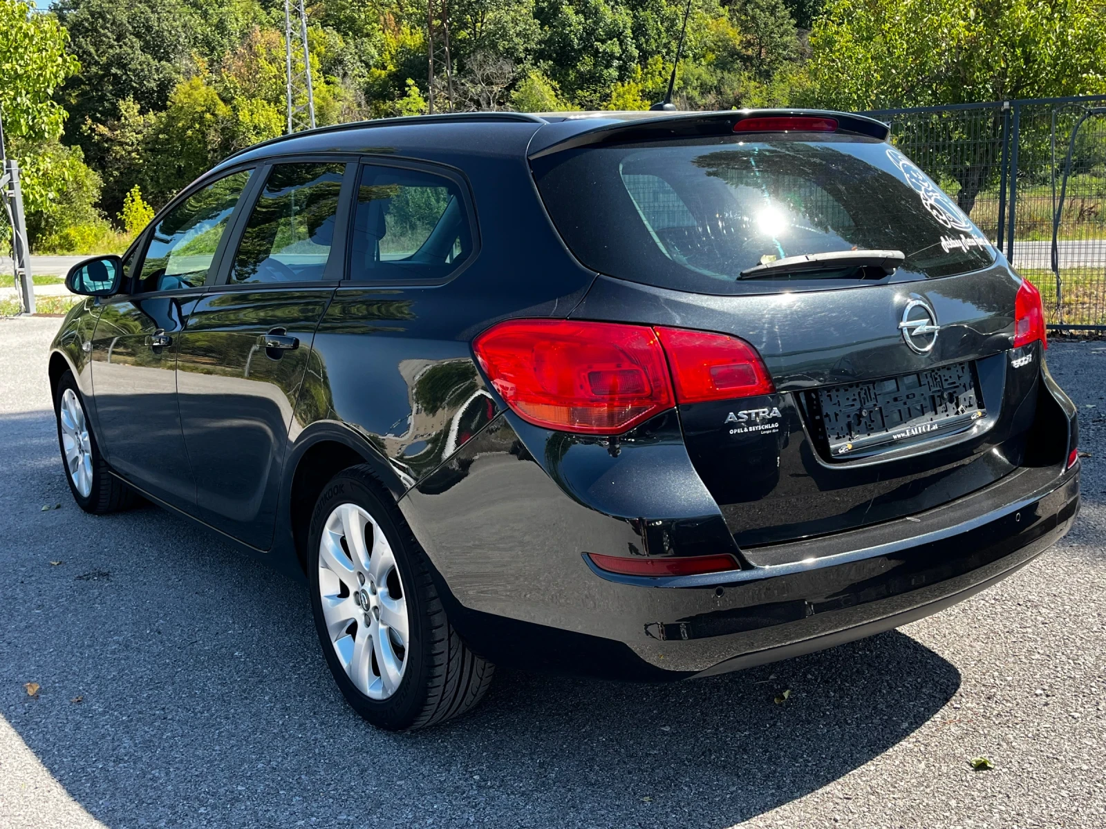 Opel Astra 1.4i 101кс - изображение 3