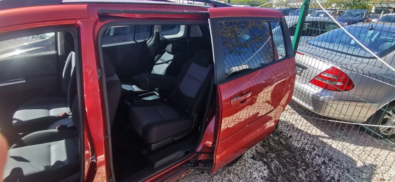 Mazda 5 2.0i - изображение 2
