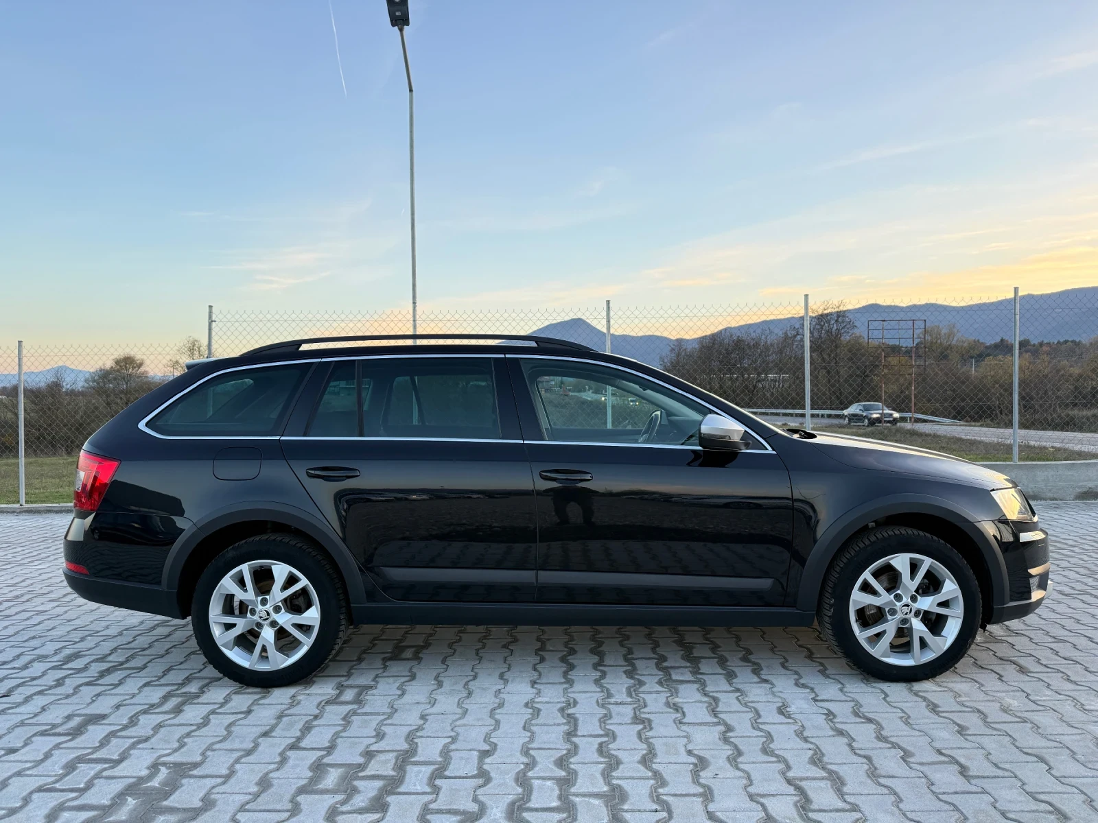 Skoda Octavia 2.0 TDI SCOUT 4x4 NAVI | Mobile.bg   7