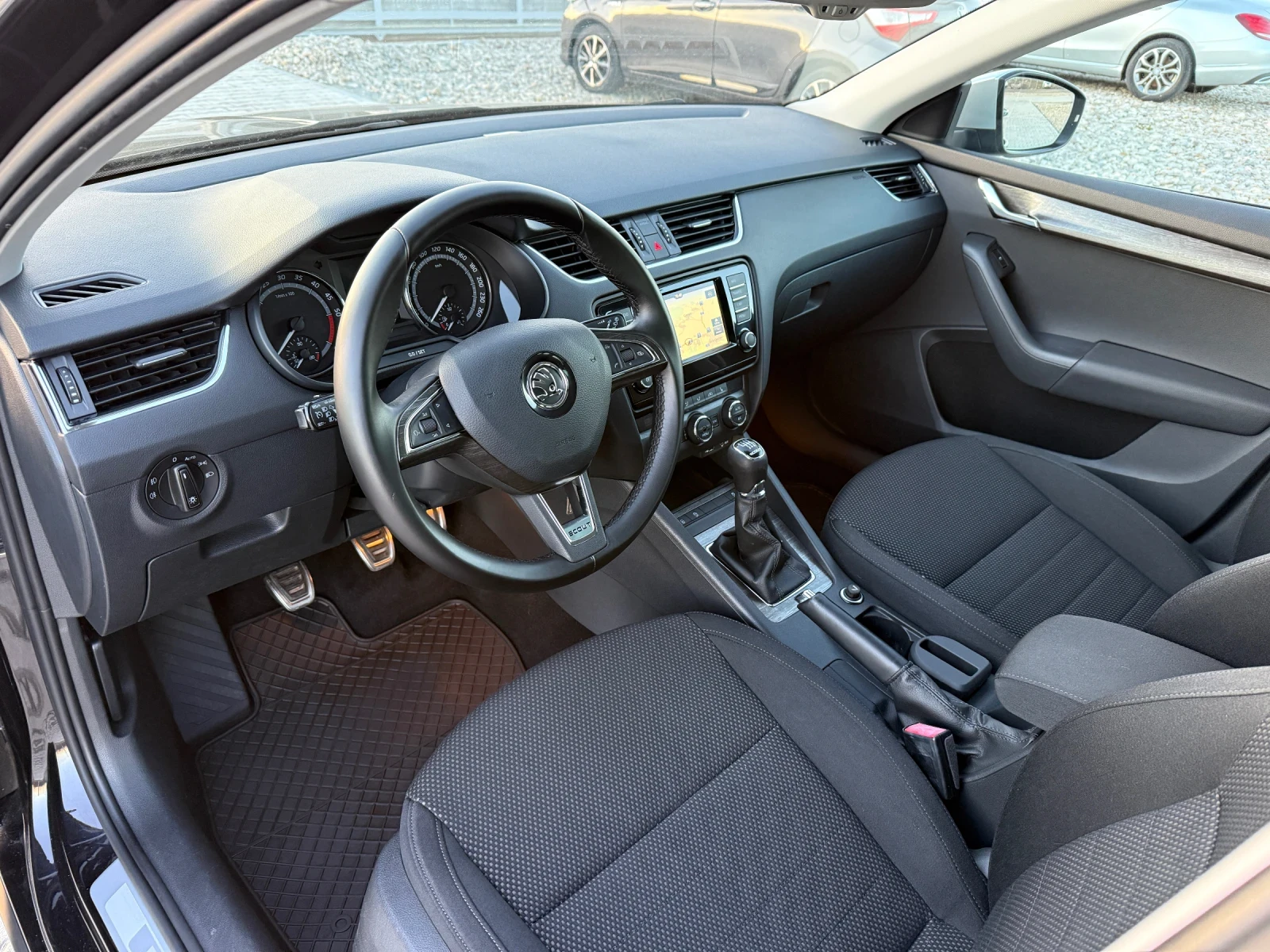 Skoda Octavia 2.0 TDI SCOUT 4x4 NAVI | Mobile.bg   11