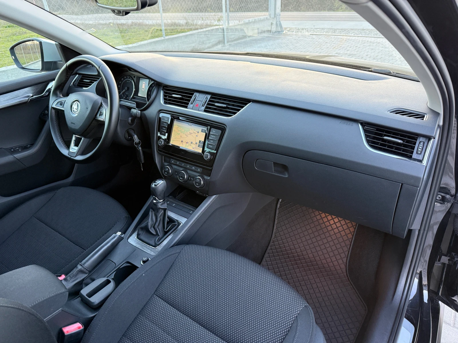 Skoda Octavia 2.0 TDI SCOUT 4x4 NAVI | Mobile.bg   12