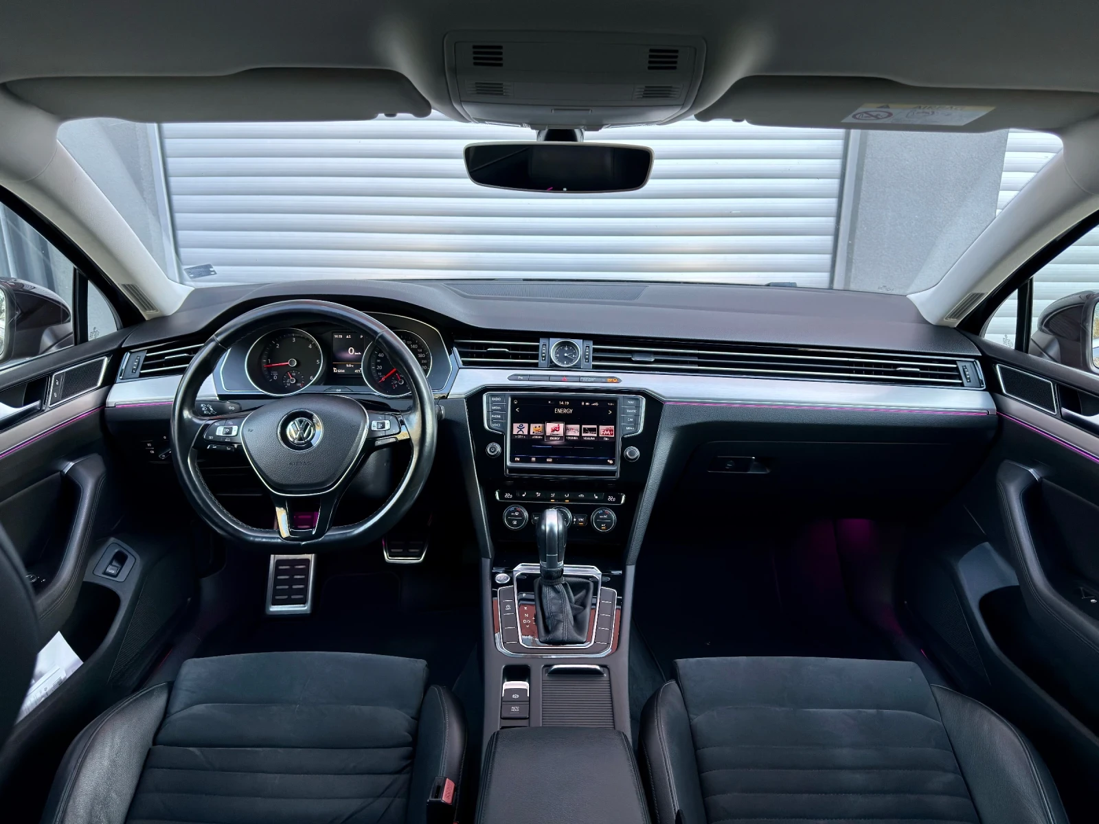 VW Passat B8 2.0TDi* HighLine* Matrix* DSG* CarPlay* Ambient | Mobile.bg � ����������� 15