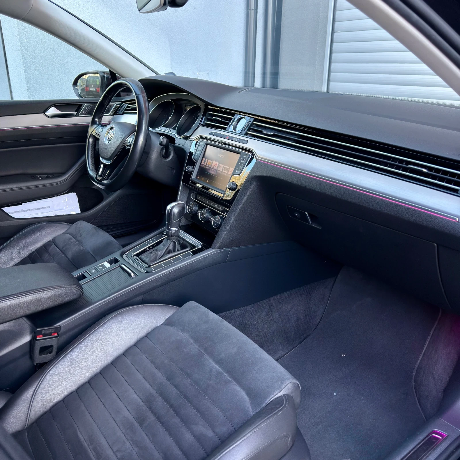 VW Passat B8 2.0TDi* HighLine* Matrix* DSG* CarPlay* Ambient - изображение 10