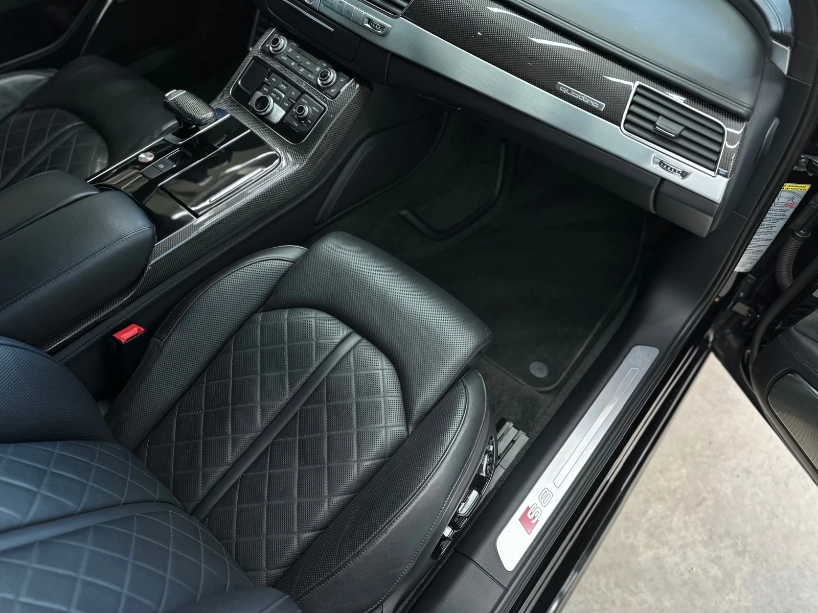 Audi S8 S8/122km/2-ри собственик/B&O/Massage - изображение 10