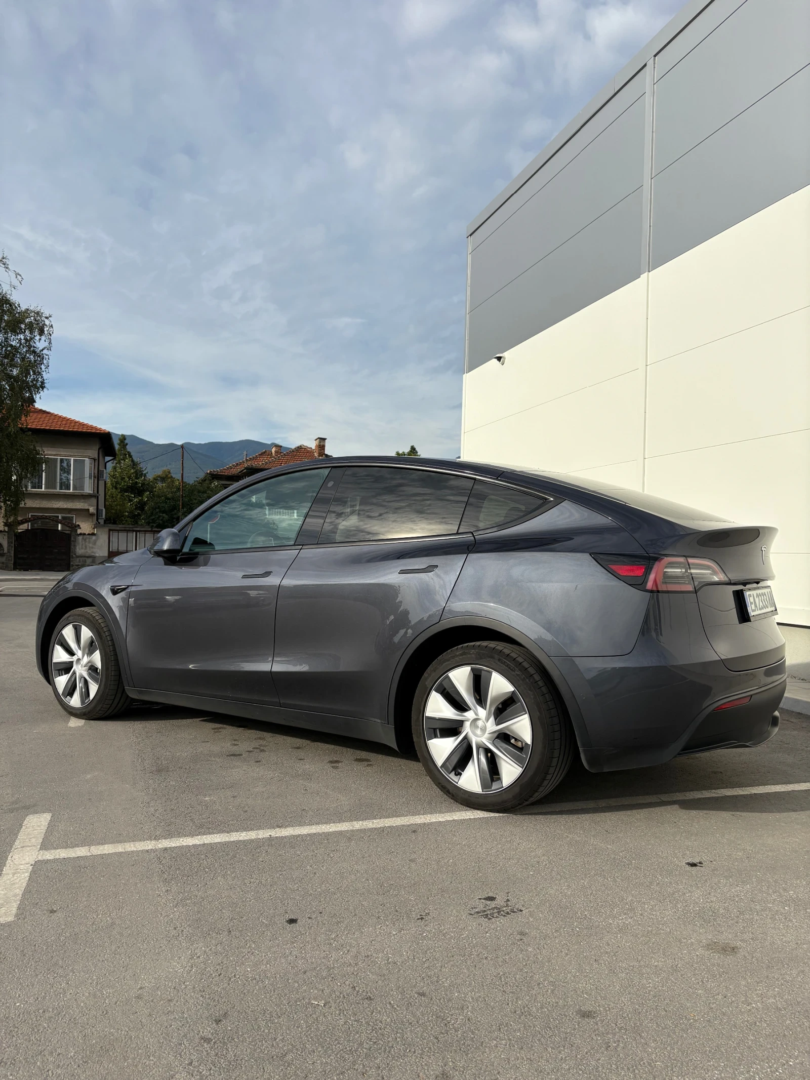 Tesla Model Y Long Range Dual Motor Европейска , снимка 4 - Автомобили и джипове - 55699063