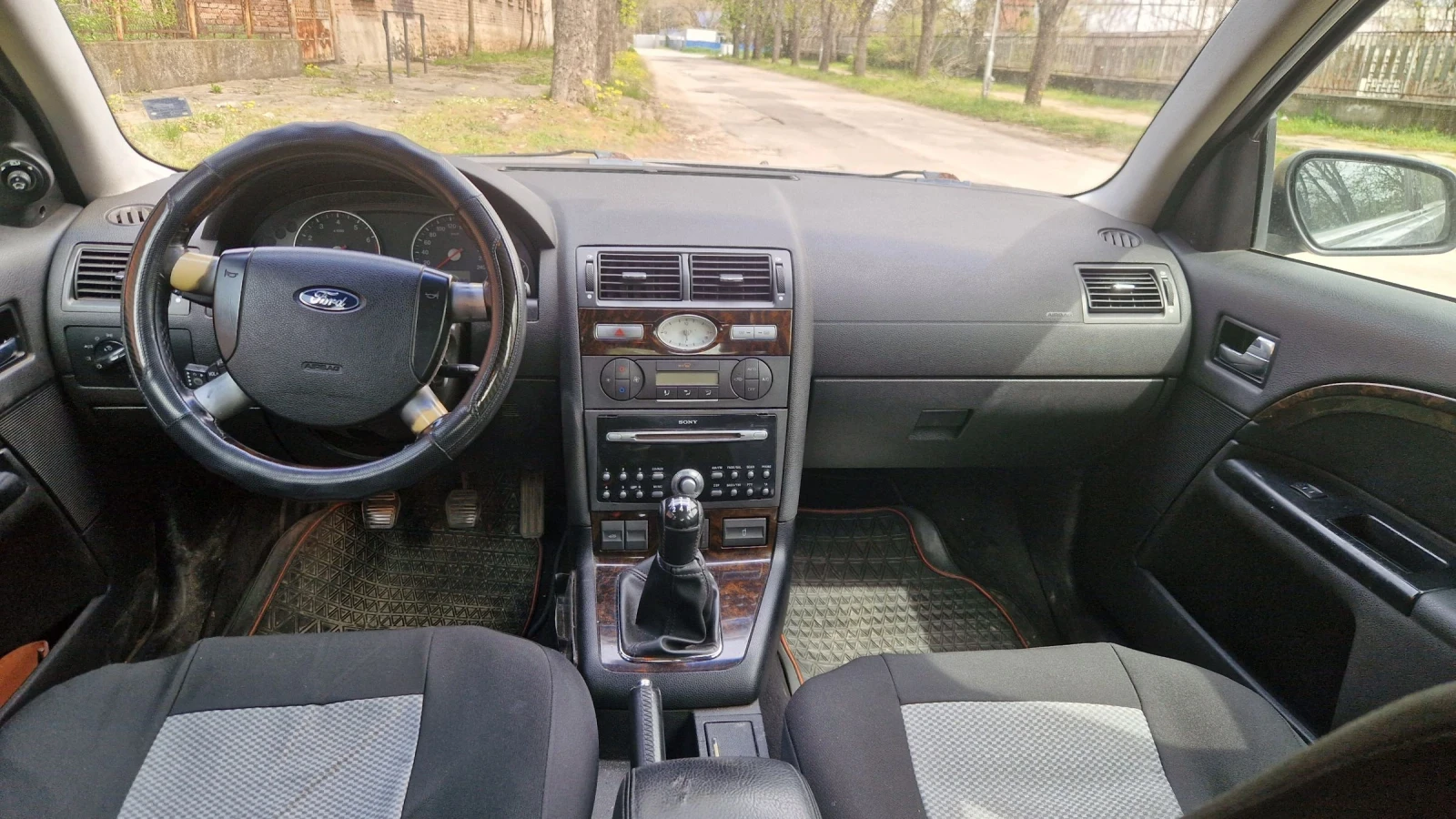 Ford Mondeo 2.0i Бензин/Газ, снимка 8 - Автомобили и джипове - 54193193