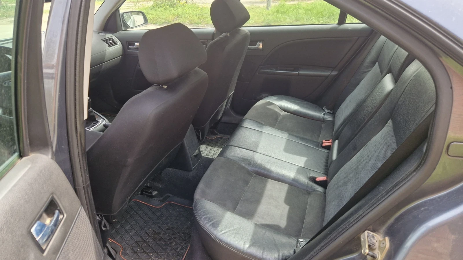 Ford Mondeo 2.0i Бензин/Газ, снимка 9 - Автомобили и джипове - 54193193