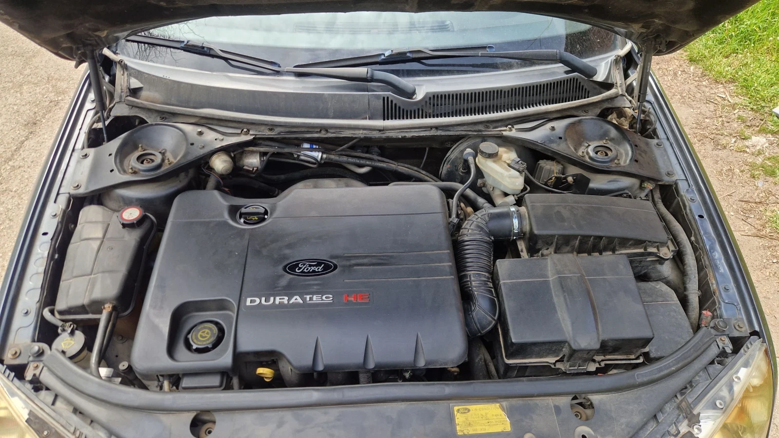 Ford Mondeo 2.0i Бензин/Газ, снимка 11 - Автомобили и джипове - 54193193