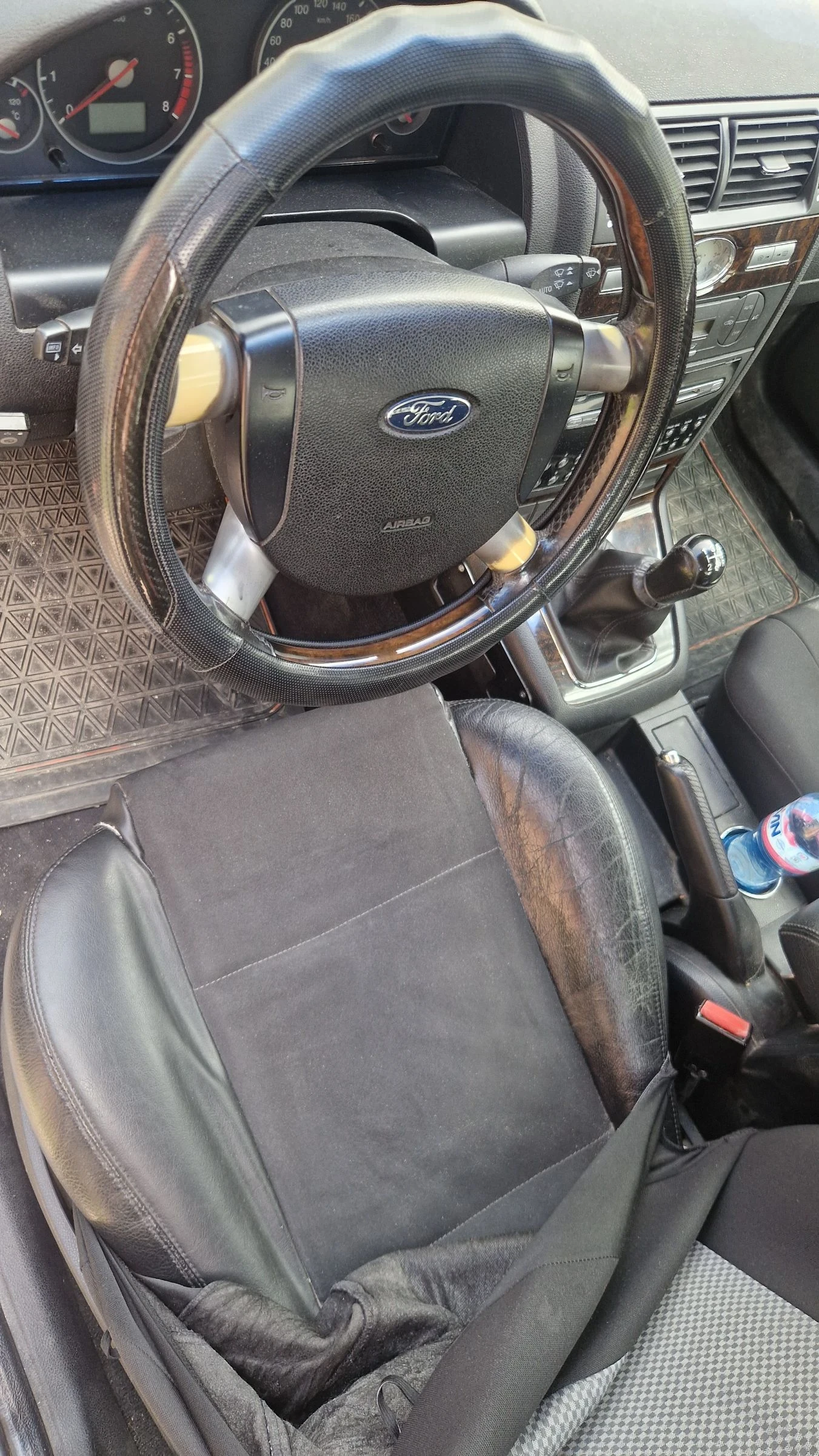 Ford Mondeo 2.0i Бензин/Газ, снимка 10 - Автомобили и джипове - 54193193