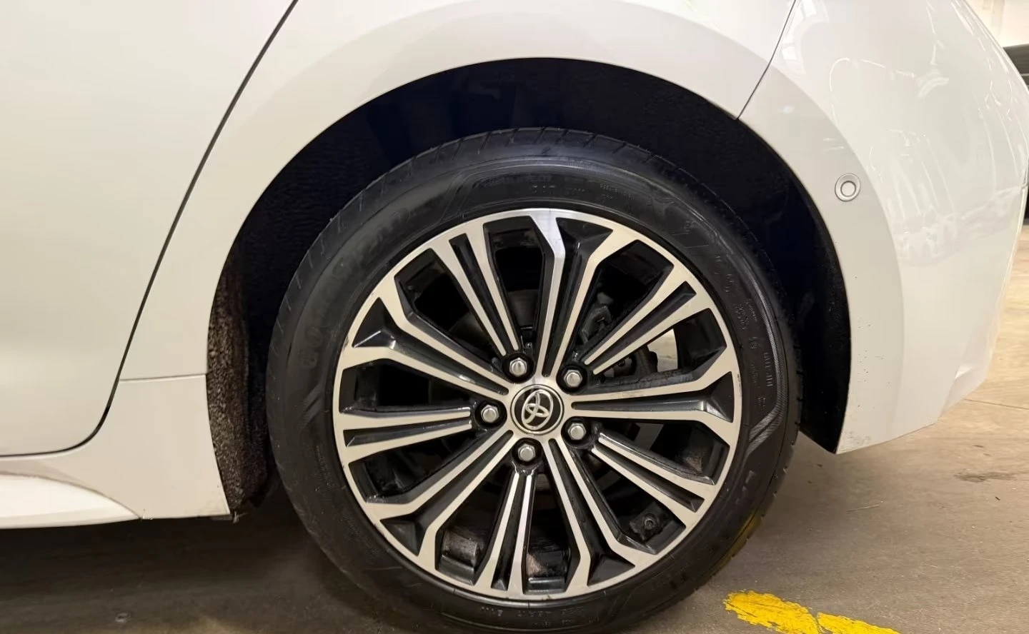 Toyota Corolla Hybrid/Executive/FULL EXTRAS/ACC/KEYLESS/CAM/LED/, снимка 16 - Автомобили и джипове - 54519033