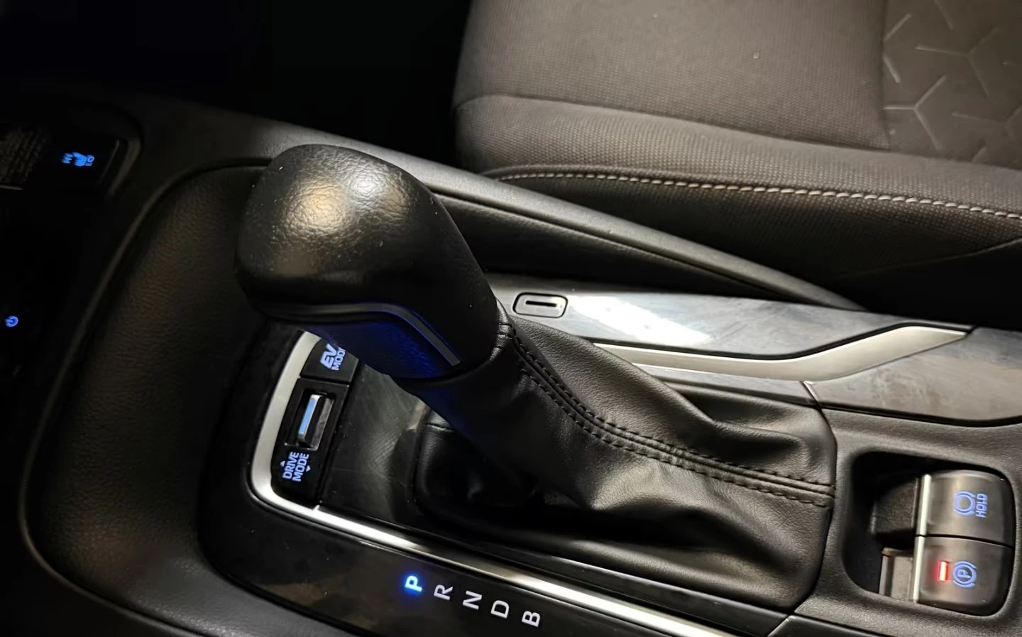 Toyota Corolla Hybrid/Executive/FULL EXTRAS/ACC/KEYLESS/CAM/LED/, снимка 11 - Автомобили и джипове - 54519033