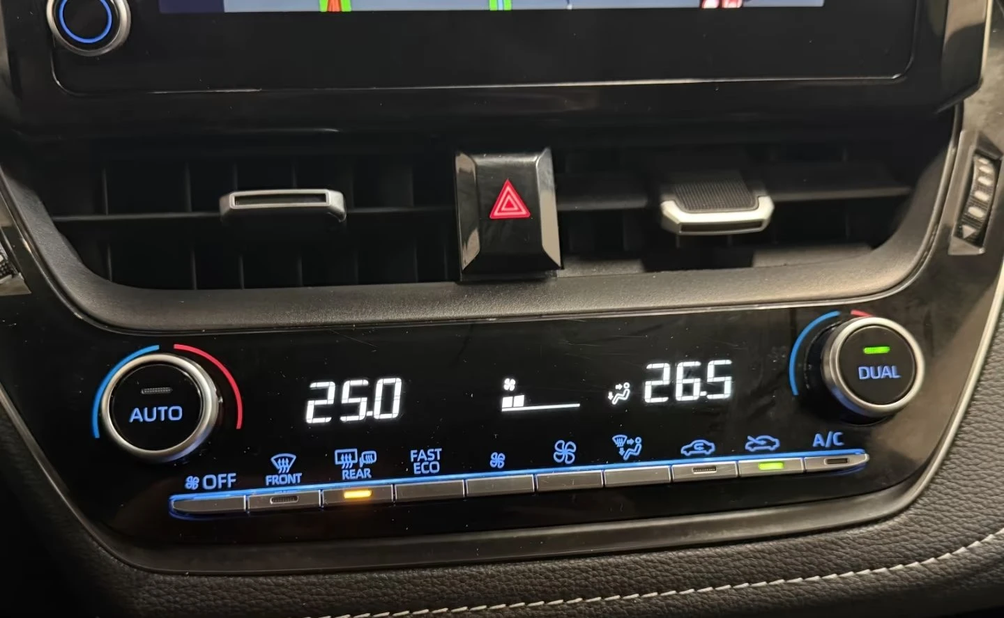 Toyota Corolla Hybrid/Executive/FULL EXTRAS/ACC/KEYLESS/CAM/LED/, снимка 9 - Автомобили и джипове - 54519033
