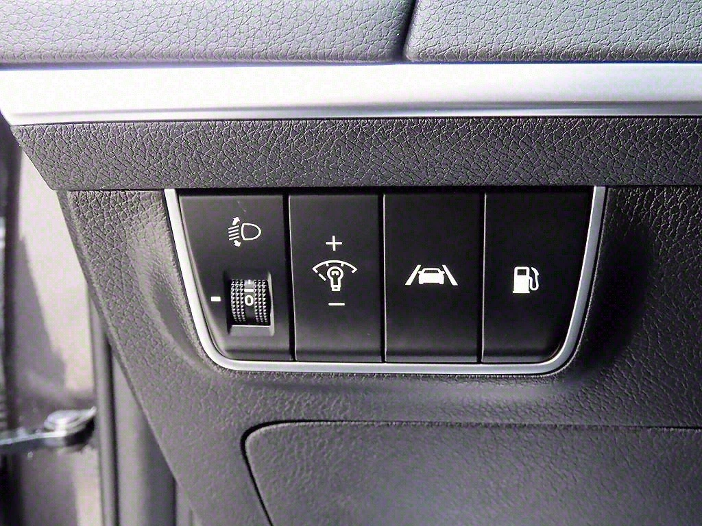 Kia Stinger Meister| Distronic| Heated Seats| Ventilated Seats, снимка 12 - Автомобили и джипове - 54644390