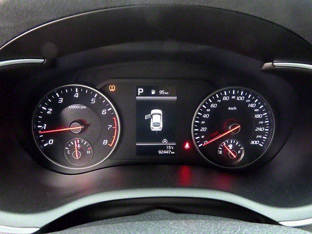 Kia Stinger Meister| Distronic| Heated Seats| Ventilated Seats, снимка 9 - Автомобили и джипове - 54644390