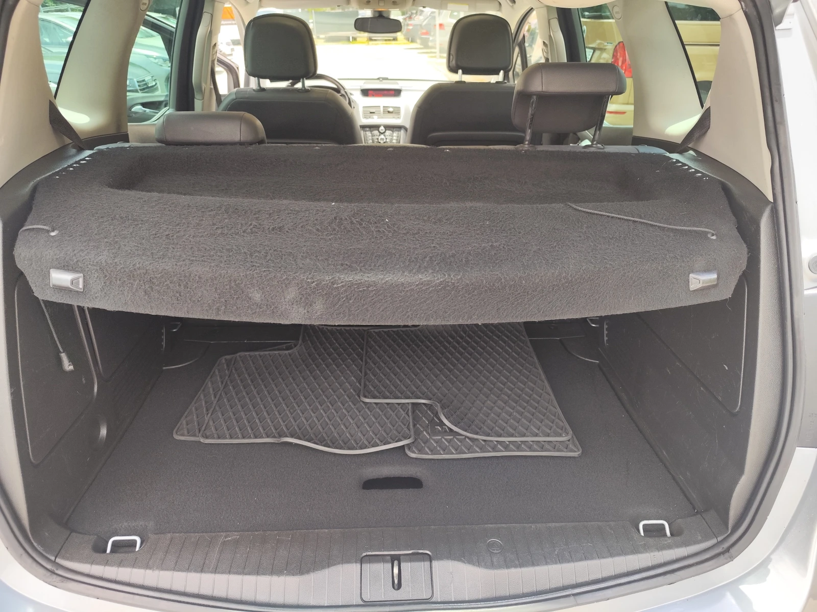 Opel Meriva 1.7CDTI * Cosmo* ПАНОРАМА* ЕURO 5A* , снимка 14 - Автомобили и джипове - 54750002