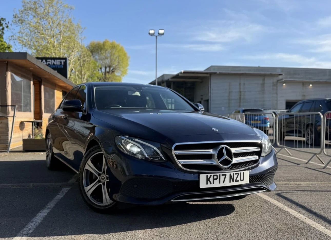 Mercedes-Benz E 220 9G 2017 НЕ ДЪЛЖИ МИТО, снимка 10 - Автомобили и джипове - 54760396