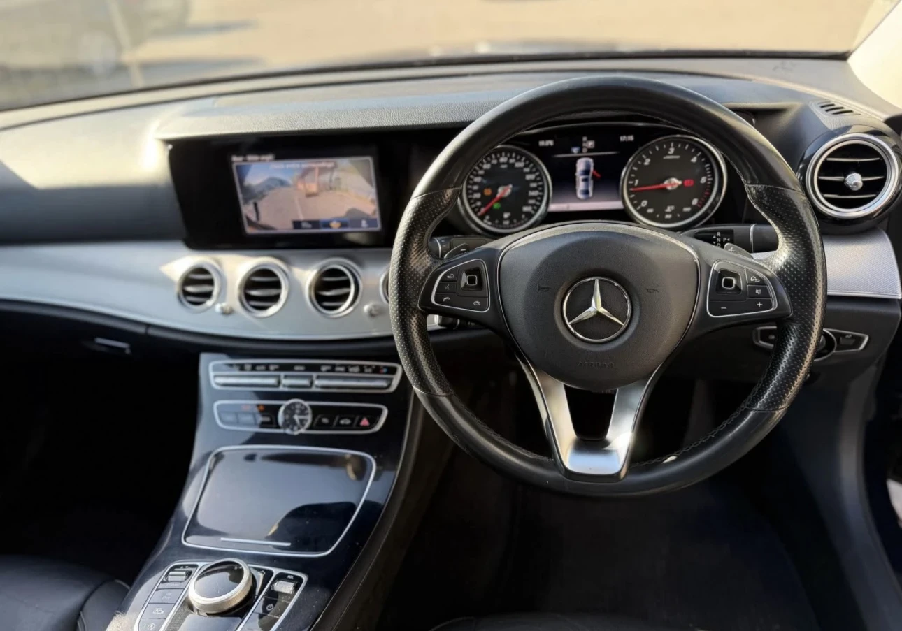 Mercedes-Benz E 220 9G 2017 НЕ ДЪЛЖИ МИТО, снимка 11 - Автомобили и джипове - 54760396
