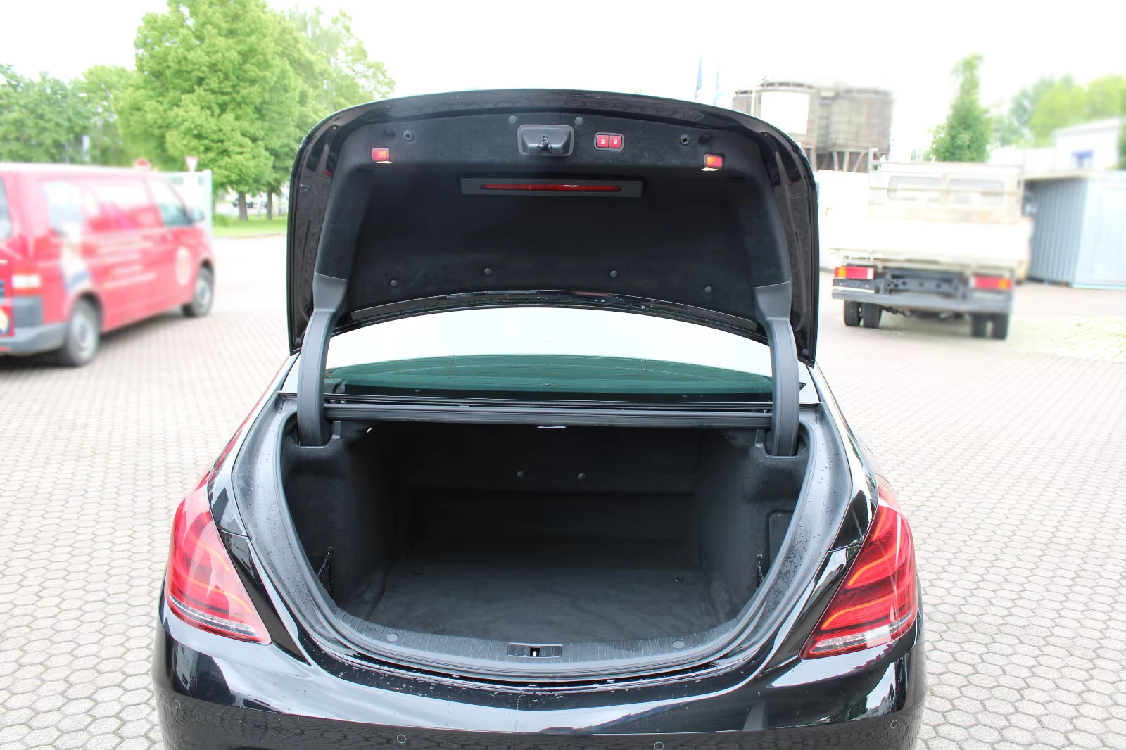 Mercedes-Benz S 350 AMG/286HP/4M/HUD/360/NAVI/256h, снимка 3 - Автомобили и джипове - 54933032