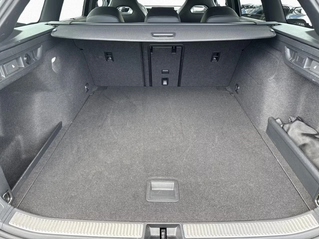 VW Passat 2.0 TDI R-LINE VARIANT MATRIX CAMERA ACC , снимка 12 - Автомобили и джипове - 55135458