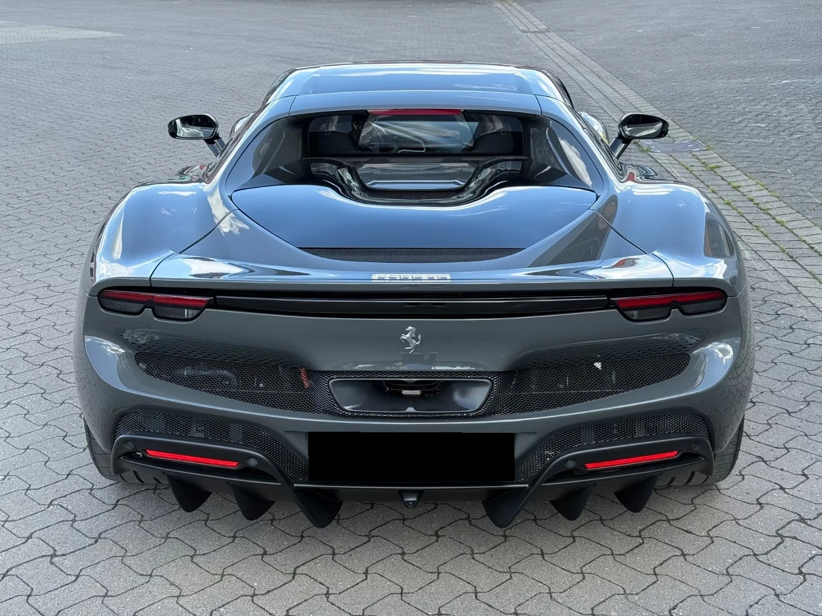 Ferrari 296GTB CERAMIC/ CARBON/ LIFT/ JBL/ CAMERA/, снимка 4 - Автомобили и джипове - 55412726