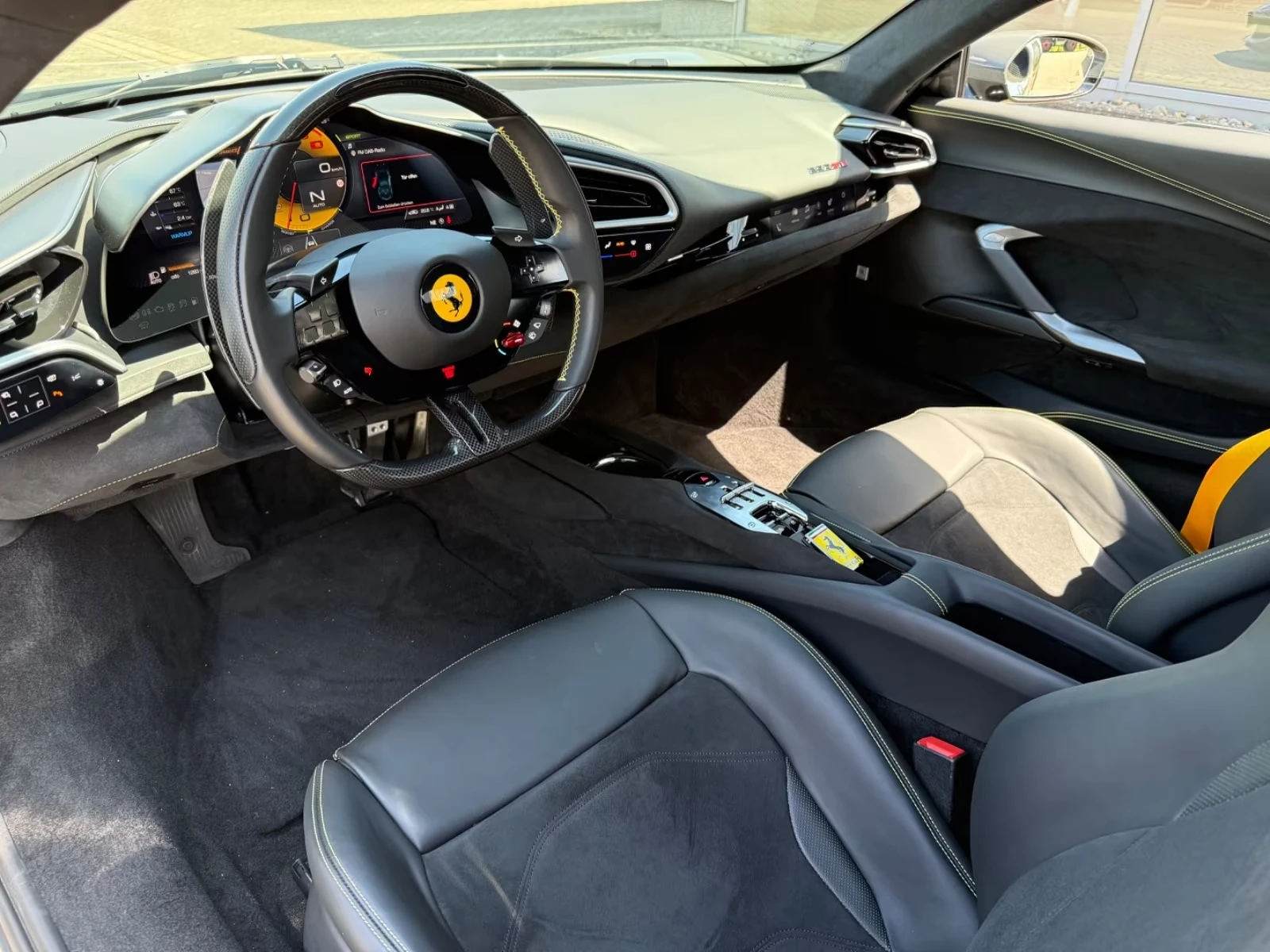 Ferrari 296GTB CERAMIC/ CARBON/ LIFT/ JBL/ CAMERA/, снимка 10 - Автомобили и джипове - 55412726