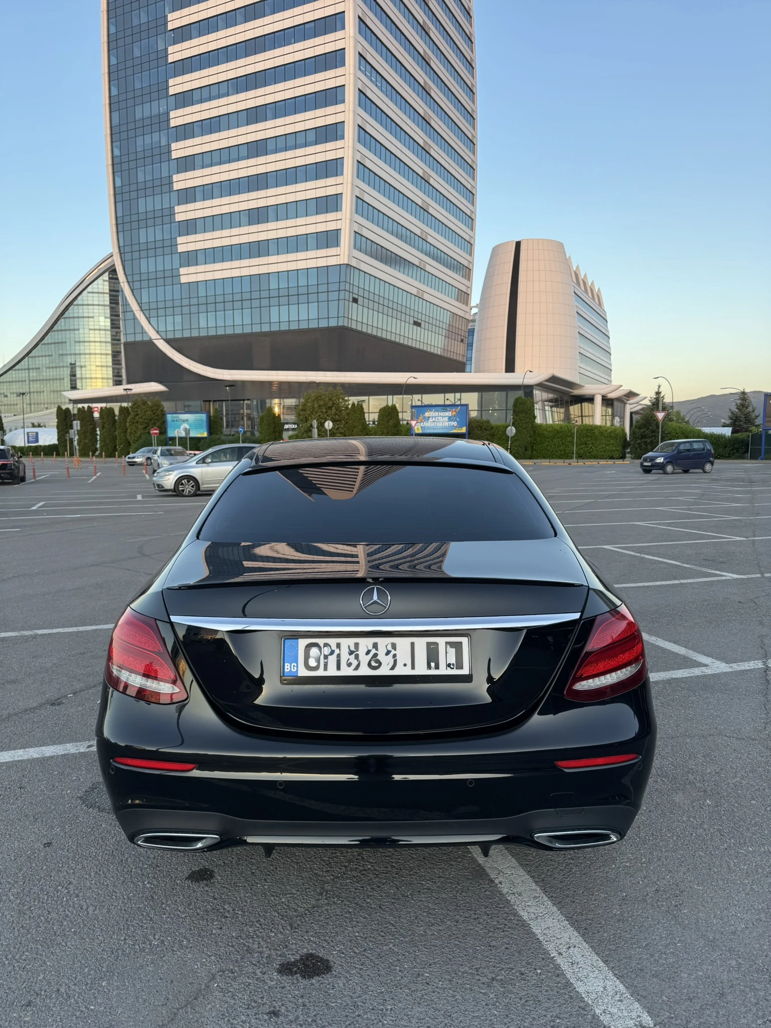 Mercedes-Benz E 220 Digital, Burmester, Lane Assist, Сменена Верига, снимка 6 - Автомобили и джипове - 55835881
