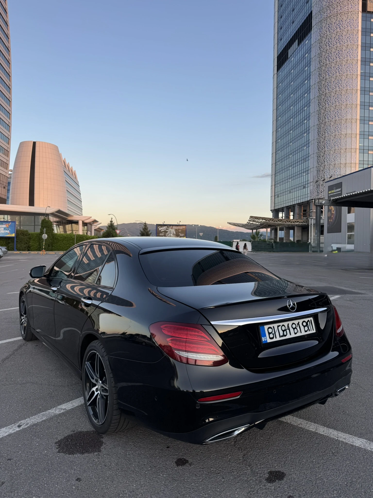 Mercedes-Benz E 220 Digital, Burmester, Lane Assist, Сменена Верига, снимка 5 - Автомобили и джипове - 55835881