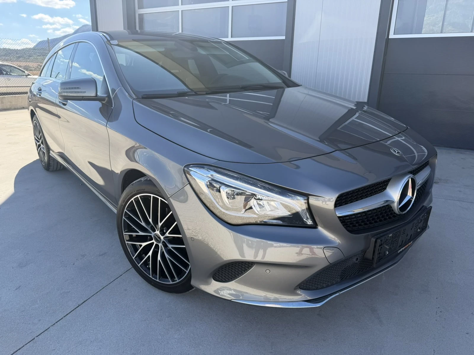 Mercedes-Benz CLA 180 115000км, снимка 3 - Автомобили и джипове - 56110237