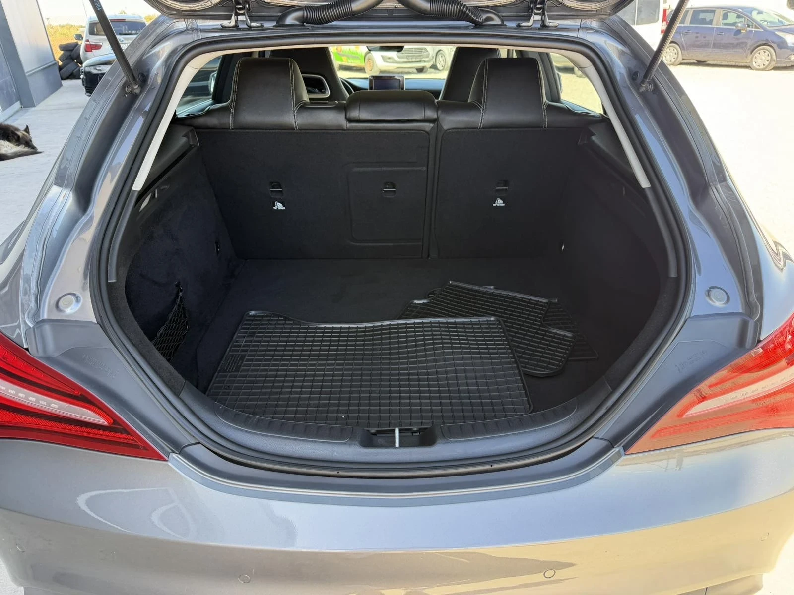 Mercedes-Benz CLA 180 115000км, снимка 12 - Автомобили и джипове - 56110237