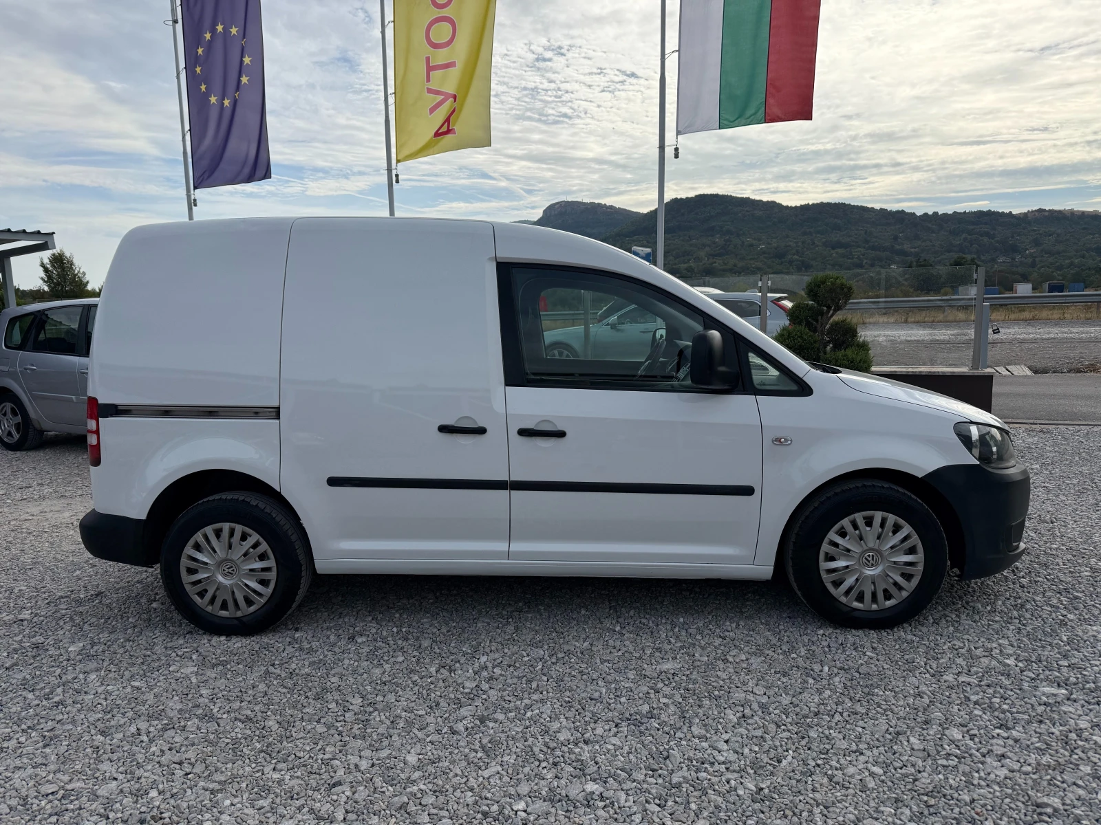 VW Caddy 2.0TDI КЛИМАТИК 109кс, снимка 6 - Автомобили и джипове - 56118163