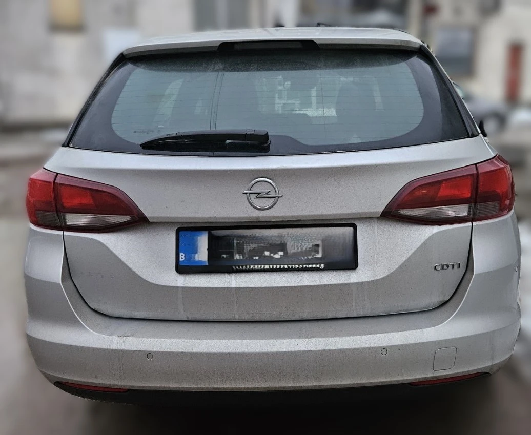 Opel Astra Automatic Sport, снимка 2 - Автомобили и джипове - 56119504