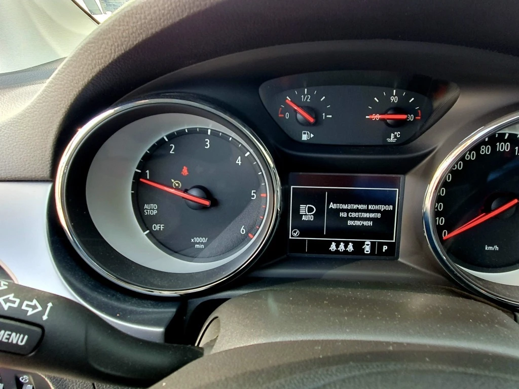 Opel Astra Automatic Sport, снимка 5 - Автомобили и джипове - 56119504