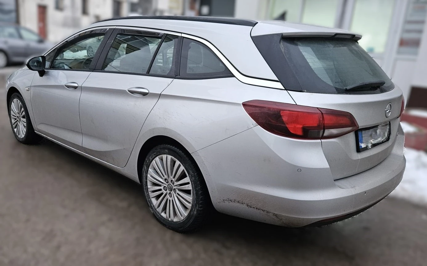 Opel Astra Automatic Sport, снимка 3 - Автомобили и джипове - 56119504