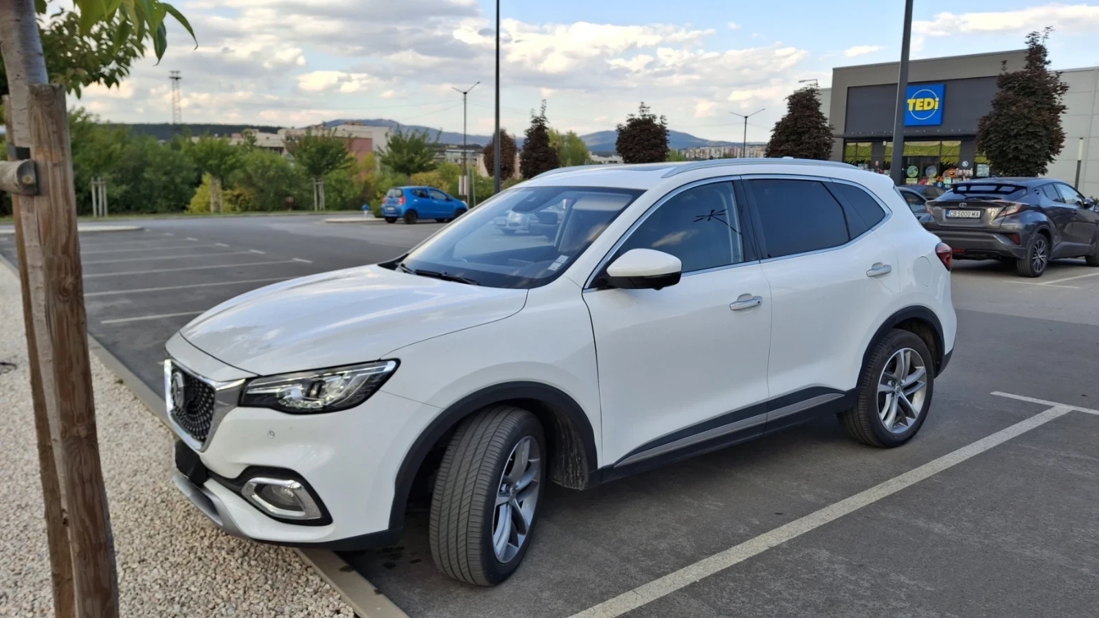 Mg EHS Plug in Hybrid, снимка 2 - Автомобили и джипове - 56151567