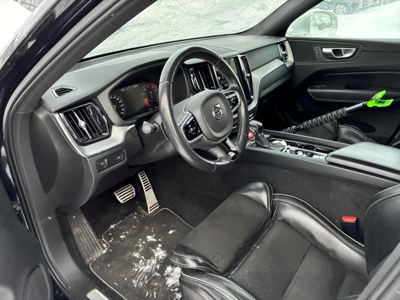 Volvo XC60 R Design  CARFAX, снимка 5 - Автомобили и джипове - 52812580